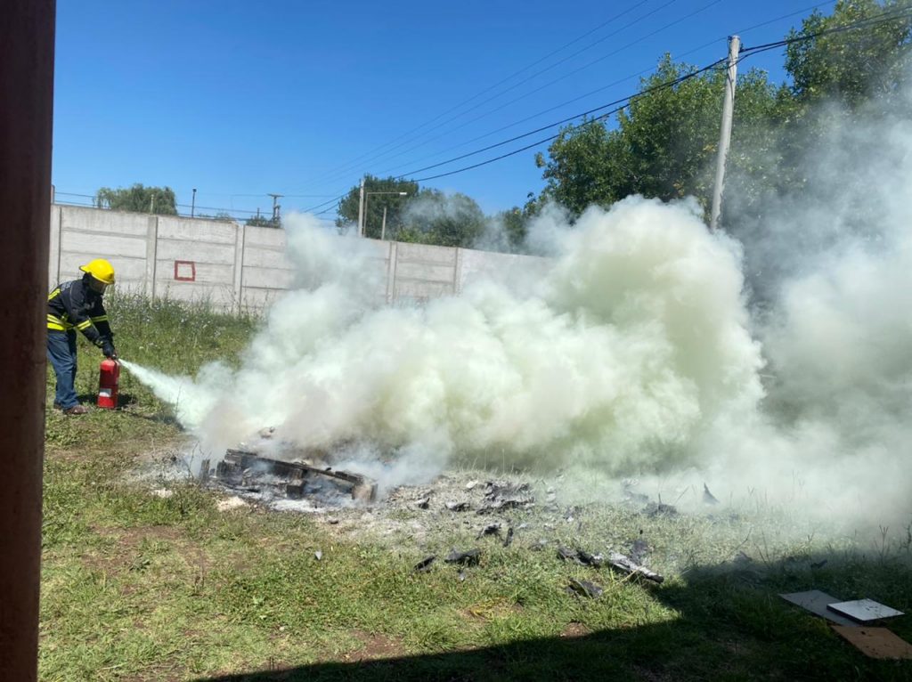 Capacitacion_Bomberos1_WhatsApp Image 2021-12-21 at 11.10.15 AM